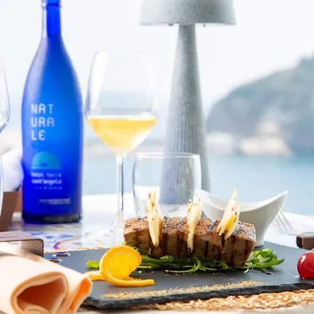 圣天使托雷酒店 3* Forio di Ischia