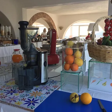 מלון Torre Sant'angelo